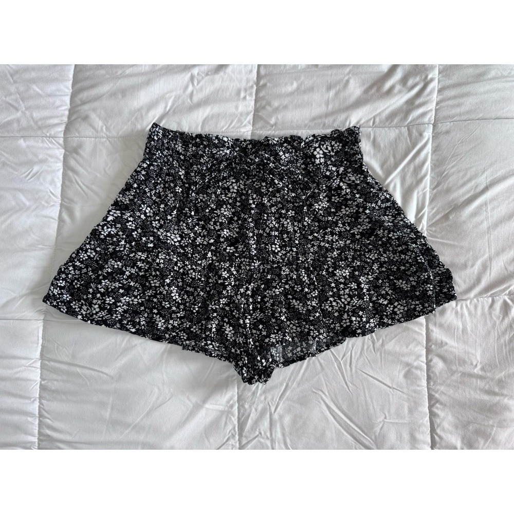 Vanilla Star Mini Skort/ Shorts Floral Black Stretch Drawstring Medium,  2" EUC